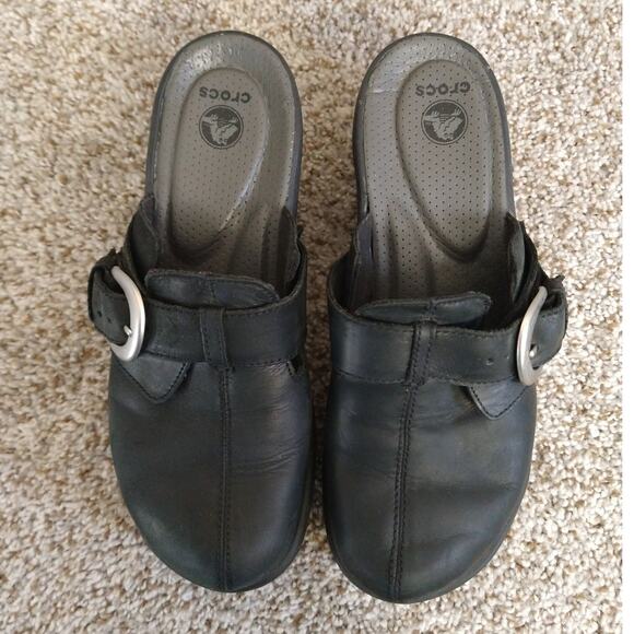 Crocs Black Leather Slip-On Mules Women’s Size 8 Comfort Clogs - Picture 3 of 11